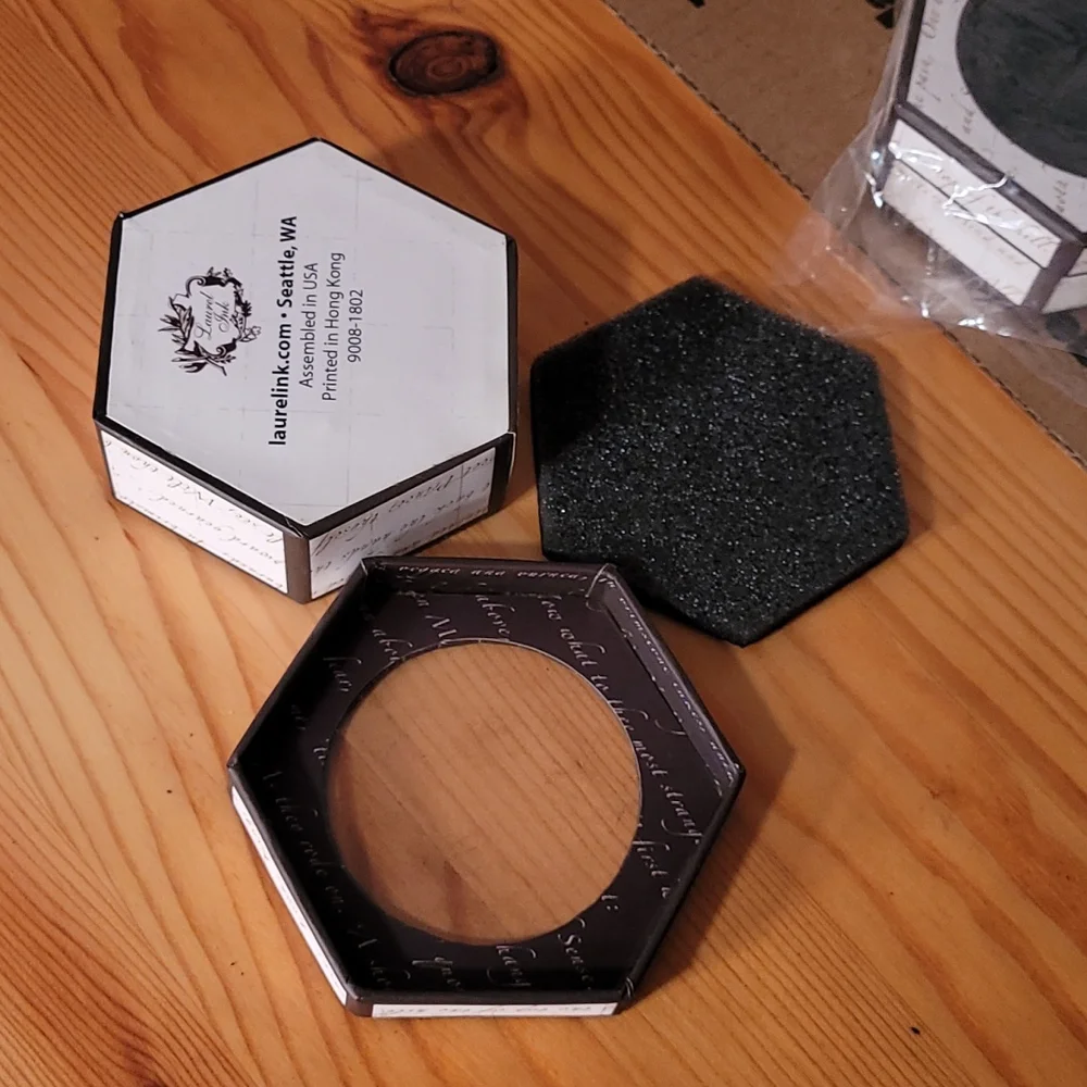 50 beautiful mini hexagon boxes perfect size jewelry or miniatures - Picture 4 of 5